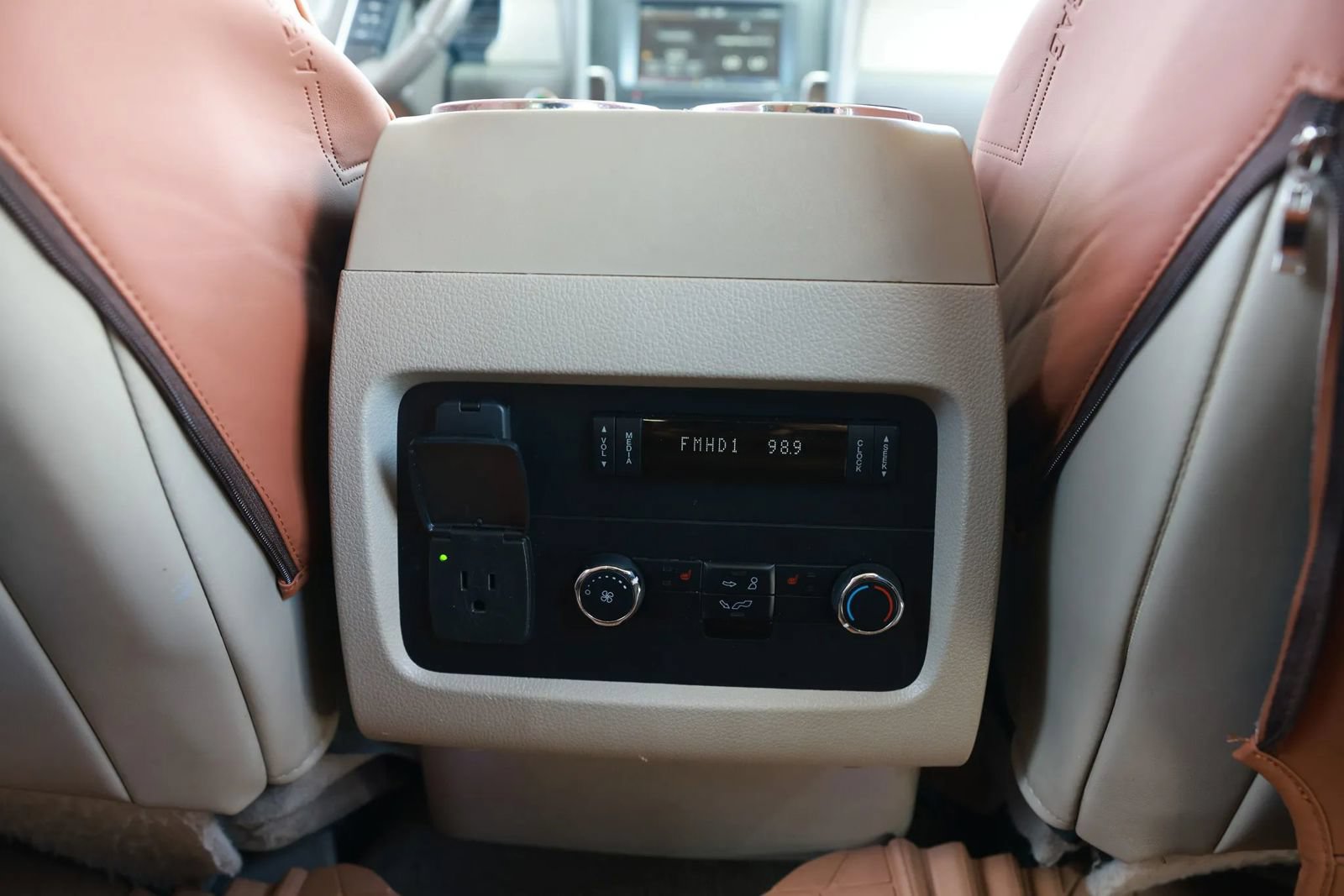 Used 2015 Lincoln Navigator L 2WD image 44