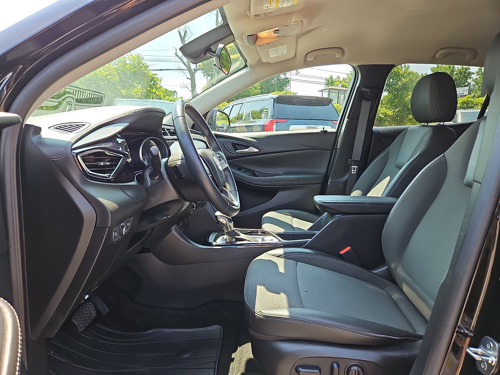 Used 2023 Buick Encore GX Select w/ Safety Package II AWD/4WD image 13