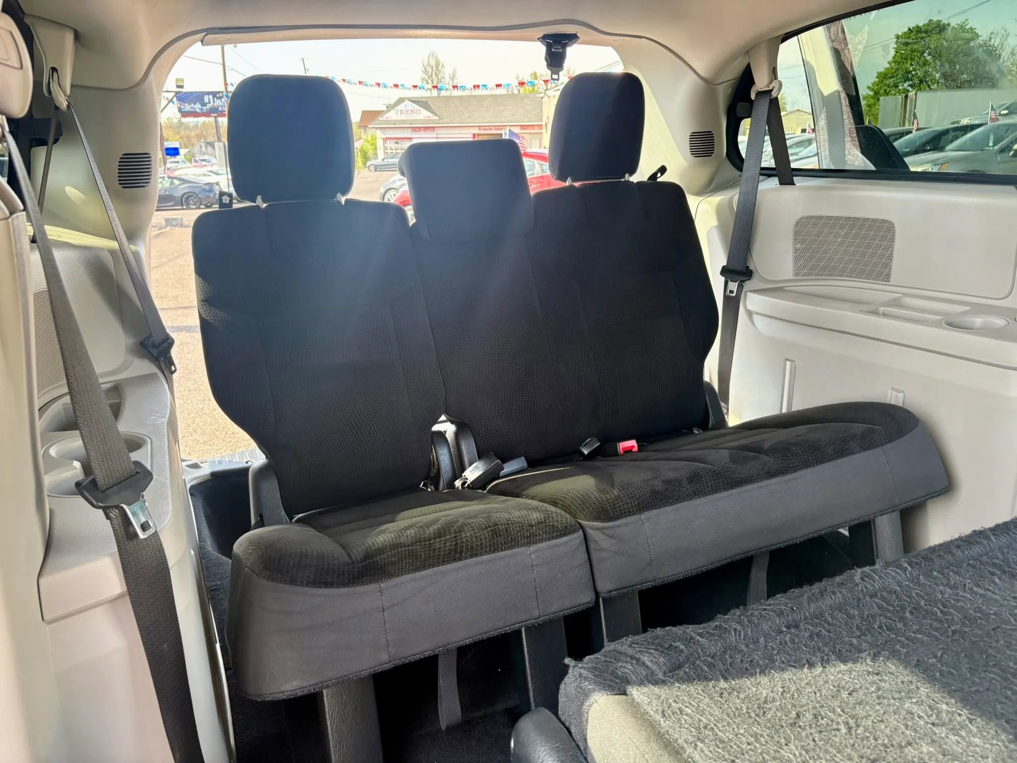 Used 2018 Dodge Grand Caravan SE FWD image 20