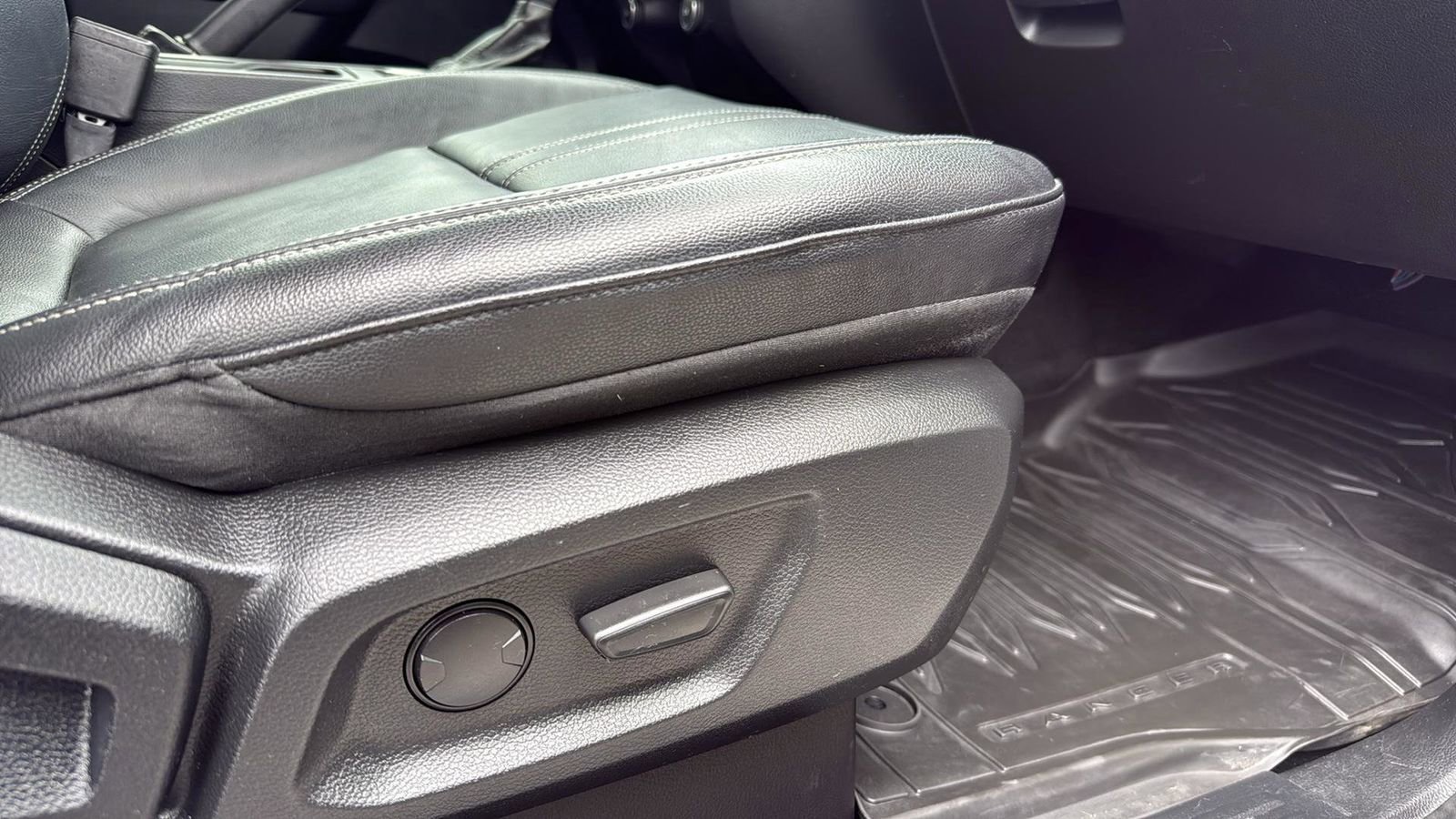 Certified 2019 Ford Ranger Lariat w/ Equipment Group 501A Mid RWD image 25