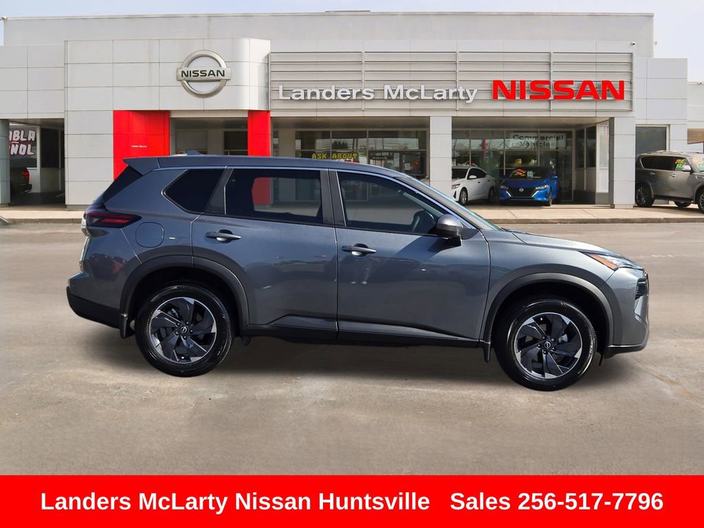 Used 2025 Nissan Rogue SV FWD image 2