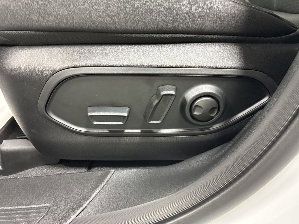 New 2026 Jeep Cherokee Limited image 11