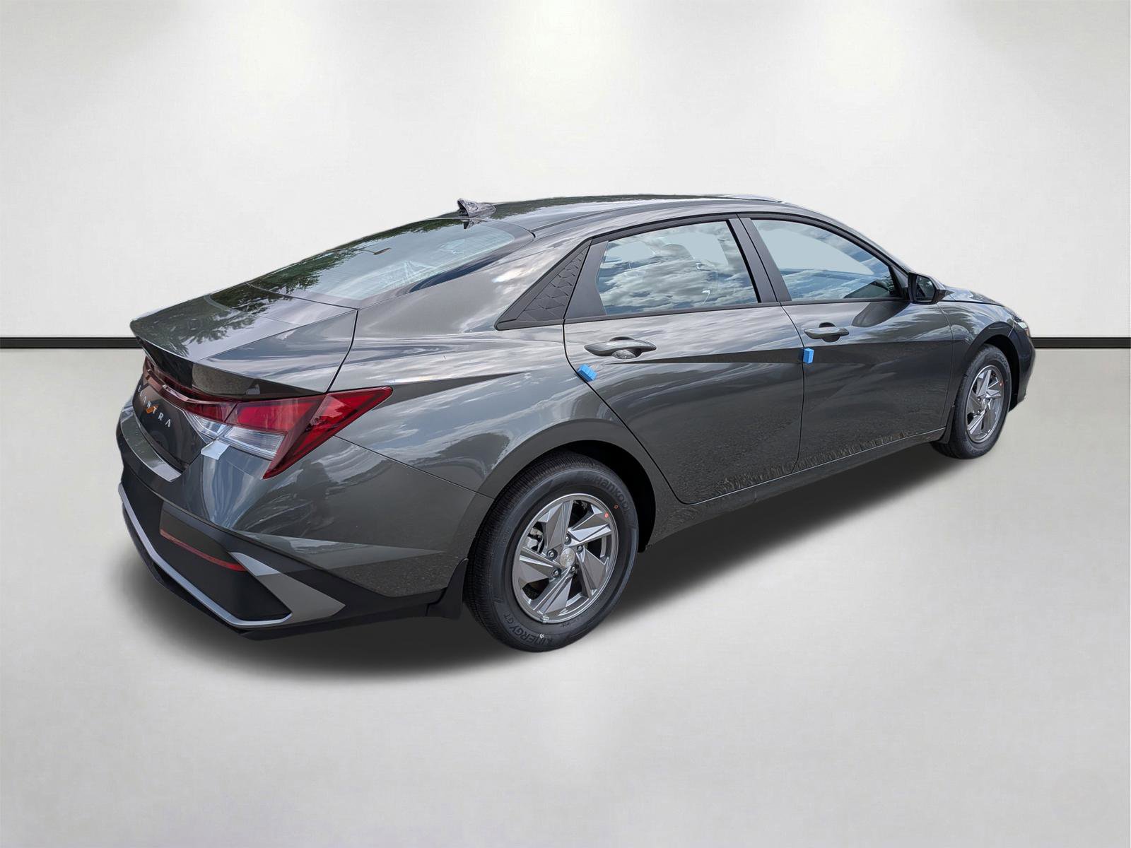 New 2026 Hyundai Elantra SE image 4