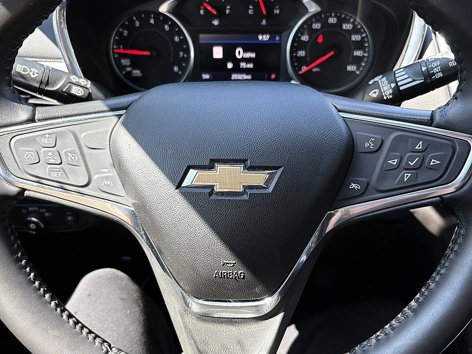 Used 2020 Chevrolet Equinox LT FWD image 18