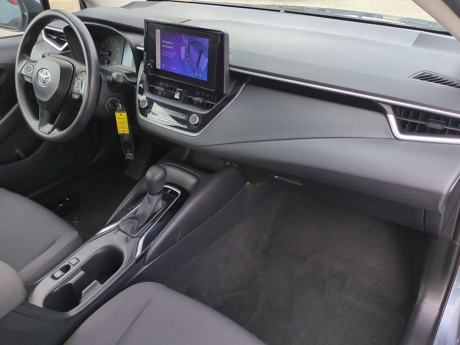 Used 2024 Toyota Corolla LE image 28