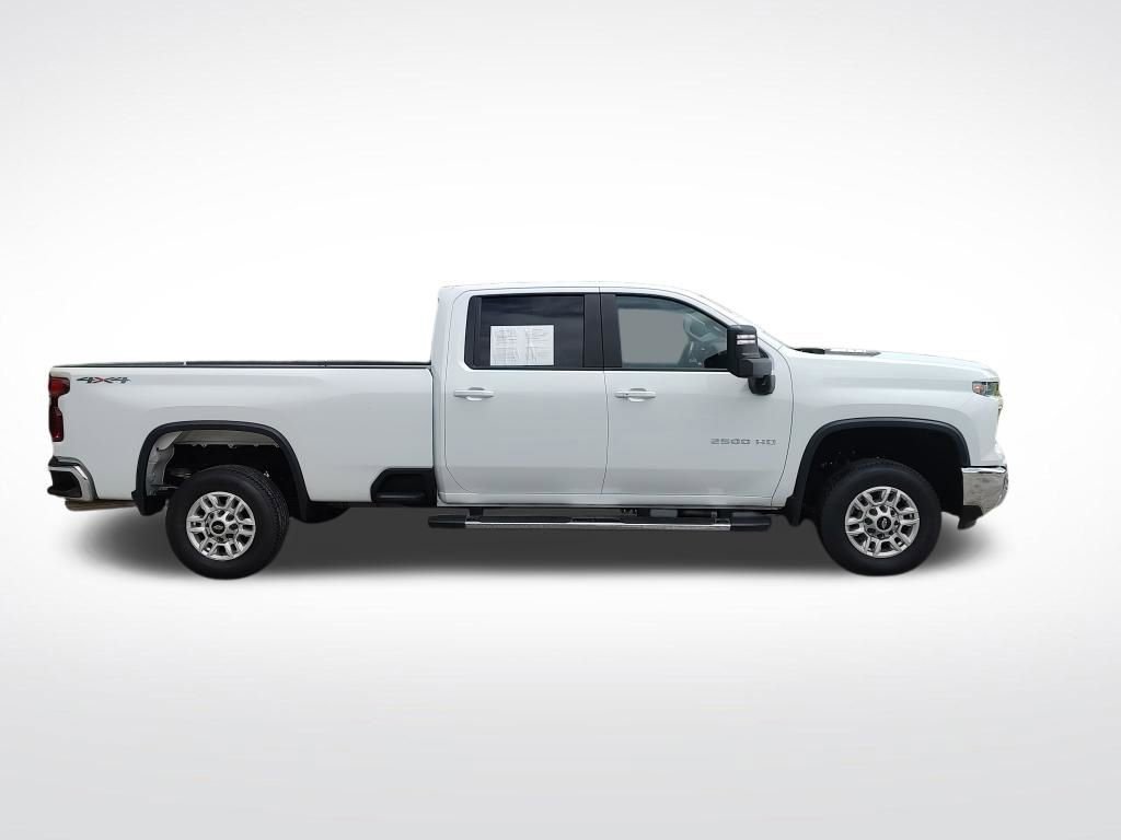 Used 2025 Chevrolet Silverado 2500 LT w/ Convenience Package AWD/4WD image 8
