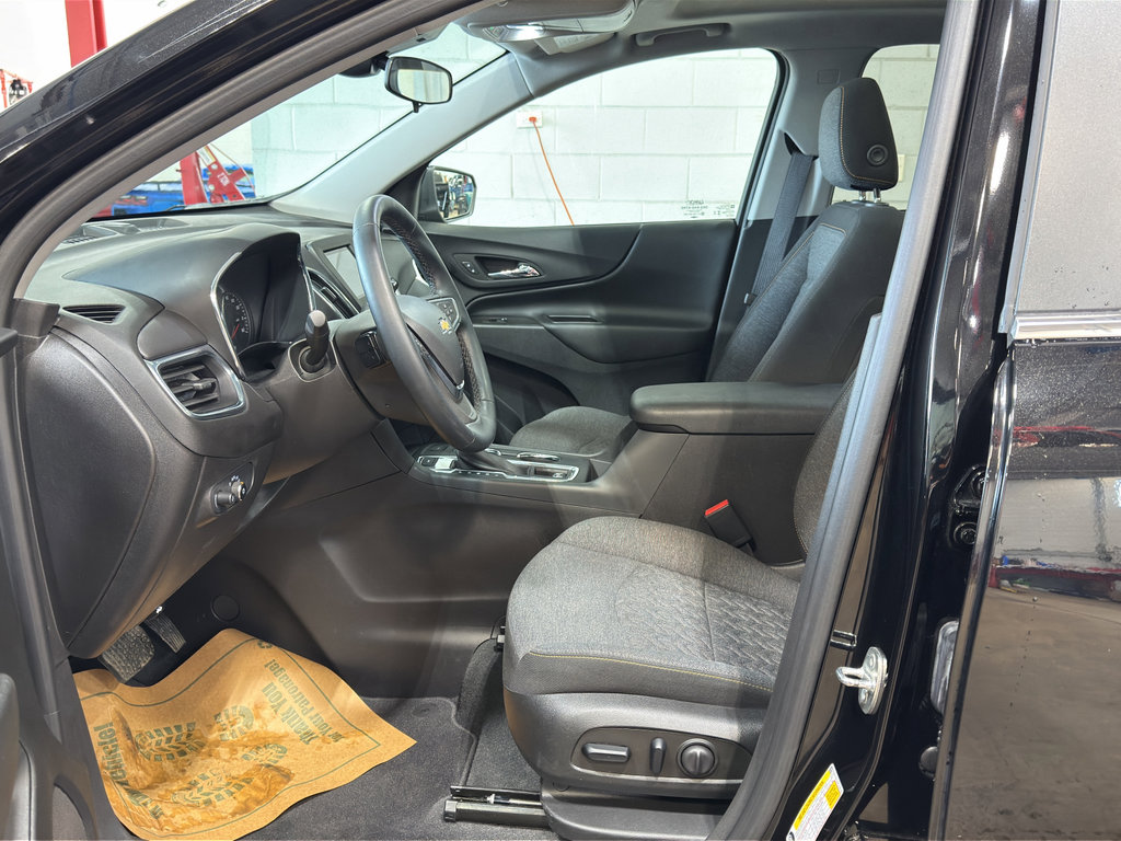 Used 2023 Chevrolet Equinox LT image 12