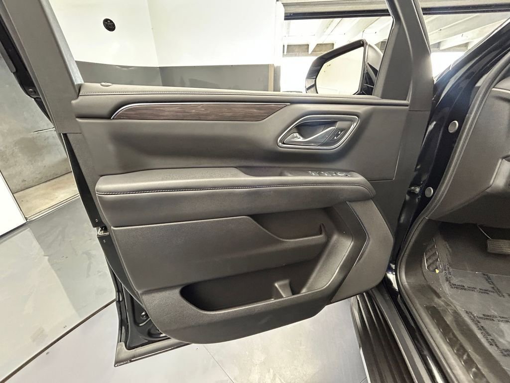 Used 2024 Chevrolet Suburban LS w/ Driver Alert Package RWD image 11