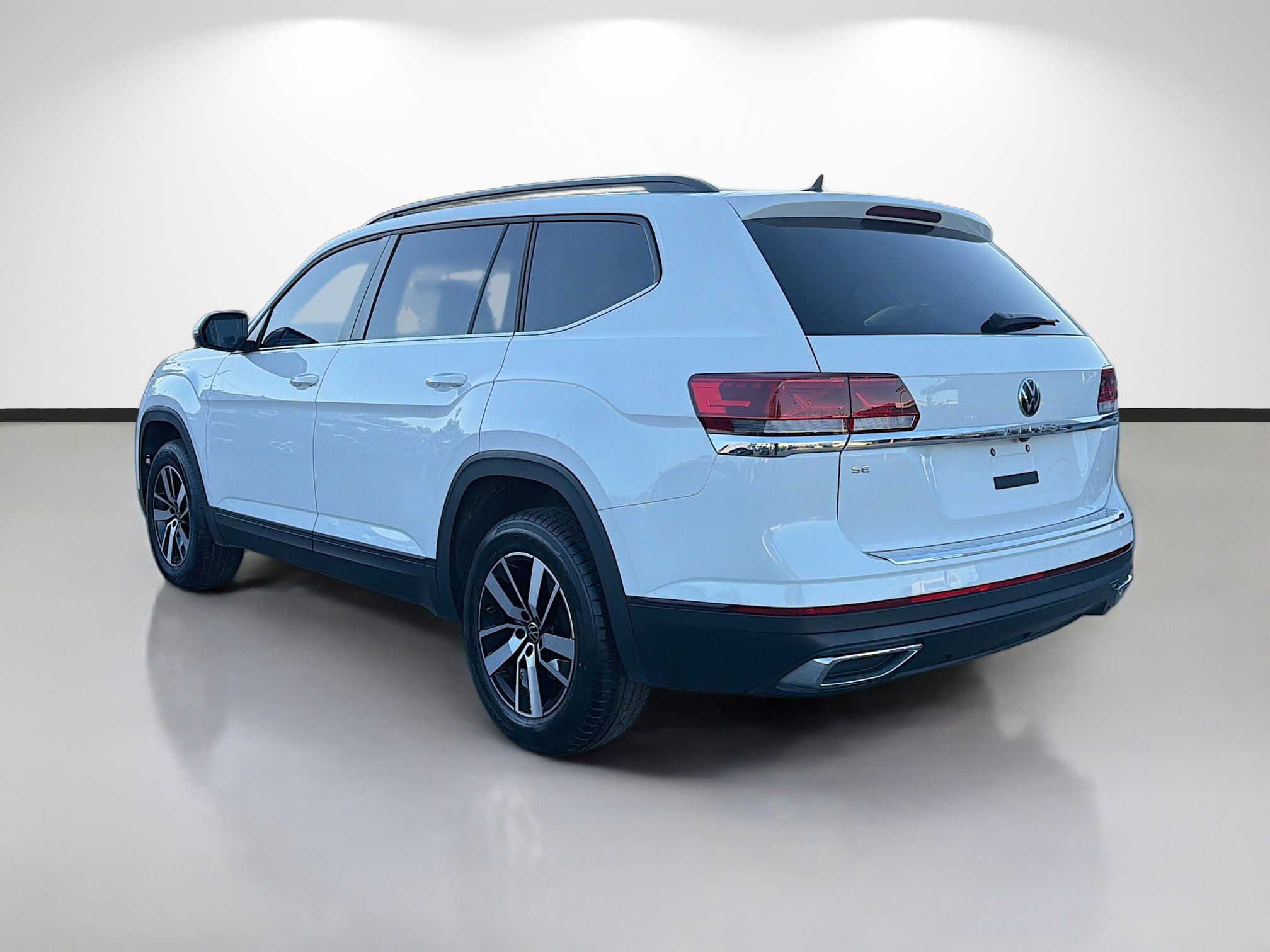 Used 2023 Volkswagen Atlas SE image 5