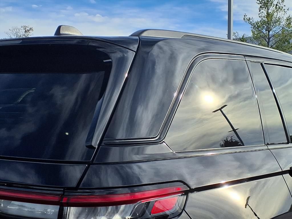 New 2025 Jeep Grand Cherokee Limited w/ Black Appearance Package AWD/4WD image 29
