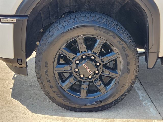 Used 2025 GMC Sierra 2500 AT4 w/ AT4 Premium Plus Package AWD/4WD image 10