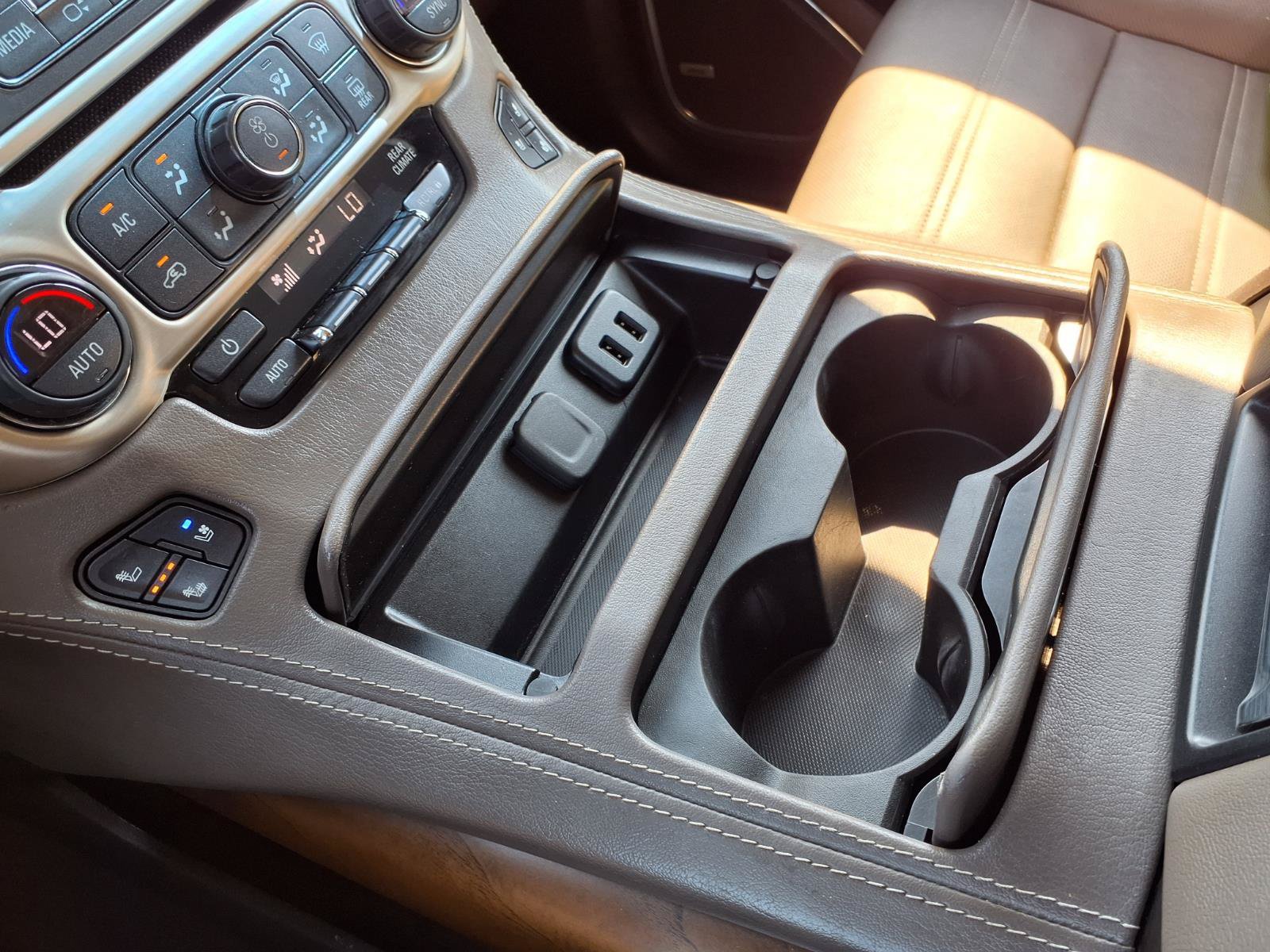 Used 2019 GMC Yukon XL Denali AWD/4WD image 13