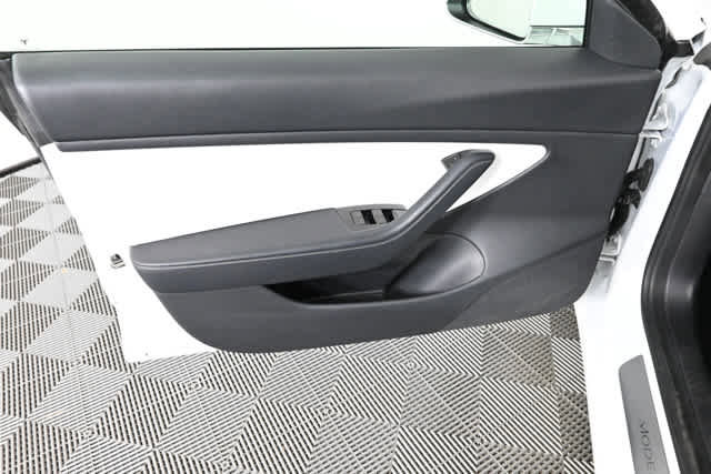 Used 2020 Tesla Model 3 Long Range AWD/4WD image 19
