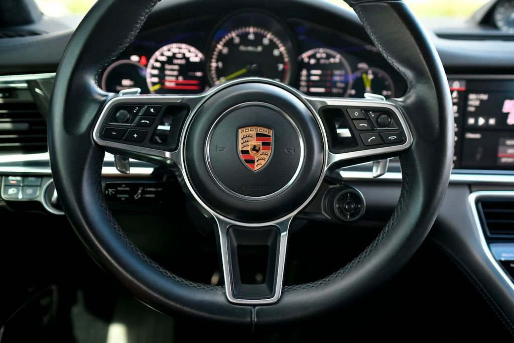Used 2018 Porsche Panamera Turbo S image 49