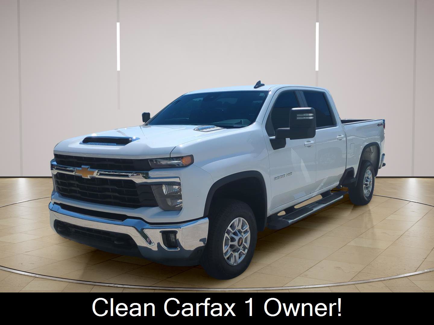Used 2025 Chevrolet Silverado 2500 LT w/ Convenience Package AWD/4WD image 2