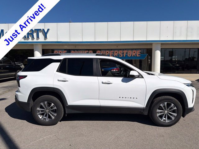 Used 2025 Chevrolet Equinox LT w/ Convenience Package II AWD/4WD image 2