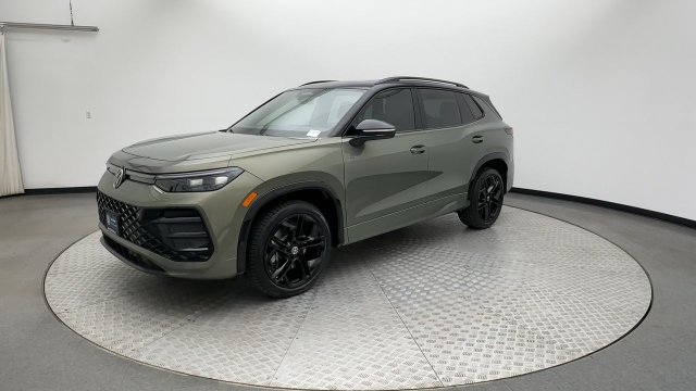 Certified 2026 Volkswagen Tiguan SE R-Line AWD/4WD image 4