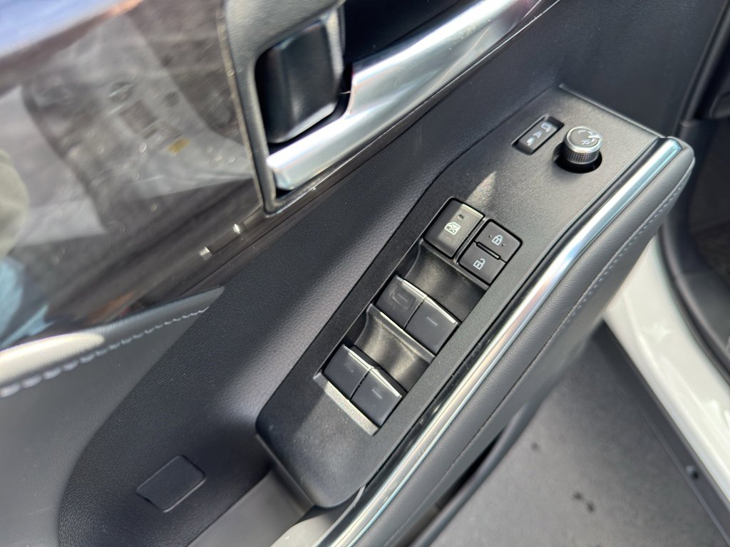 New 2026 Toyota Highlander Limited image 13