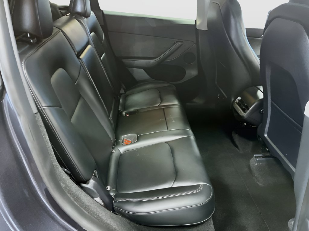 Used 2024 Tesla Model Y Long Range AWD/4WD image 26