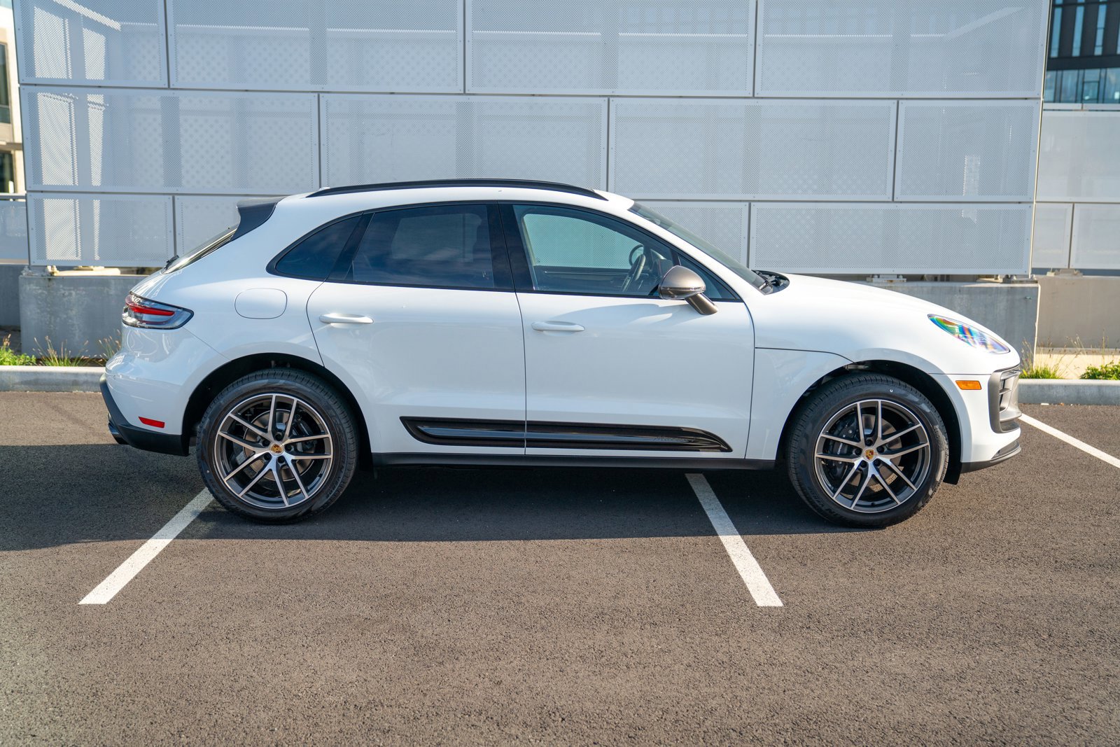 New 2026 Porsche Macan Turbo AWD/4WD image 8