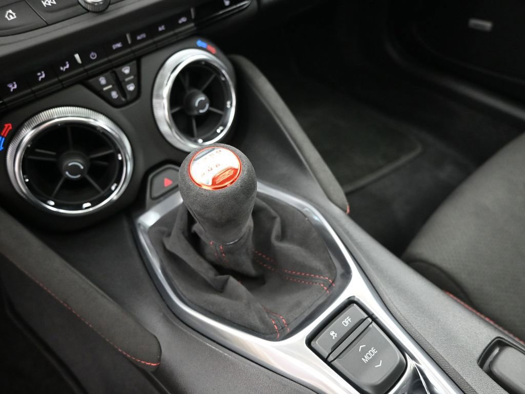 Used 2017 Chevrolet Camaro ZL1 image 18
