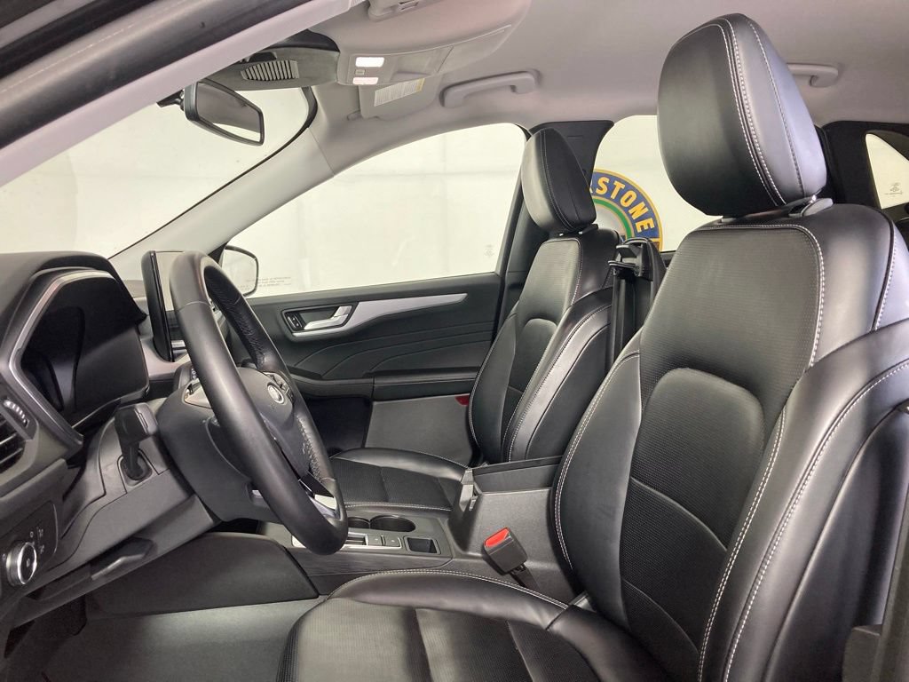 Used 2024 Ford Escape Platinum AWD/4WD image 13
