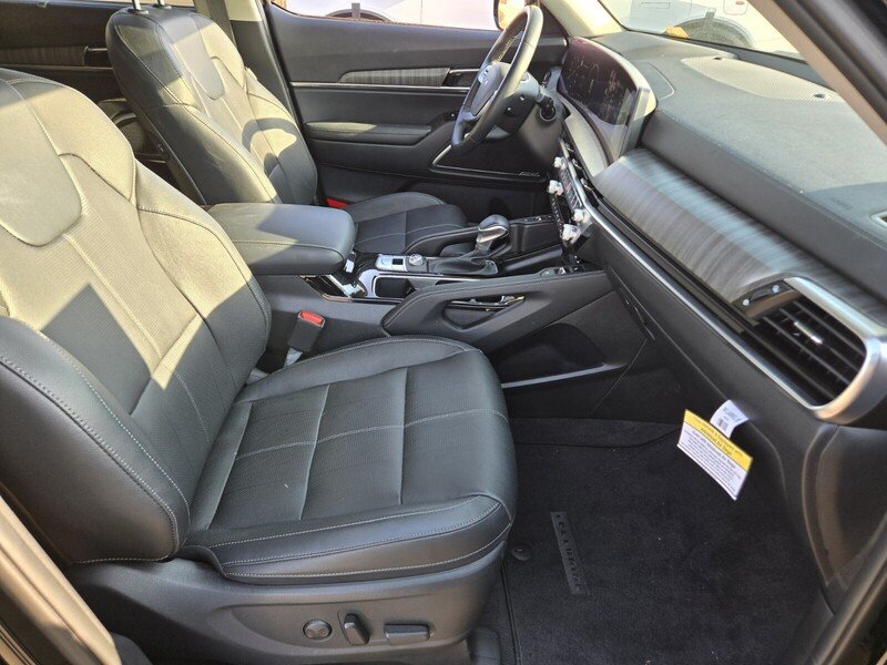 Certified 2025 Kia Telluride SX FWD image 16