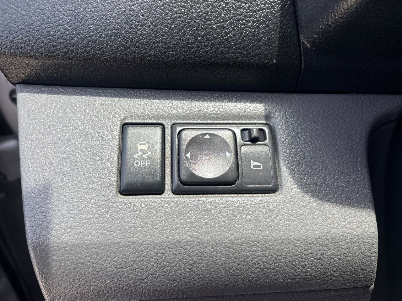 Used 2013 Nissan NV200 SV w/ Technology Pkg FWD image 14