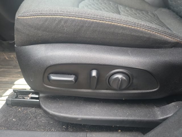 Used 2020 Chevrolet Equinox LT FWD image 26