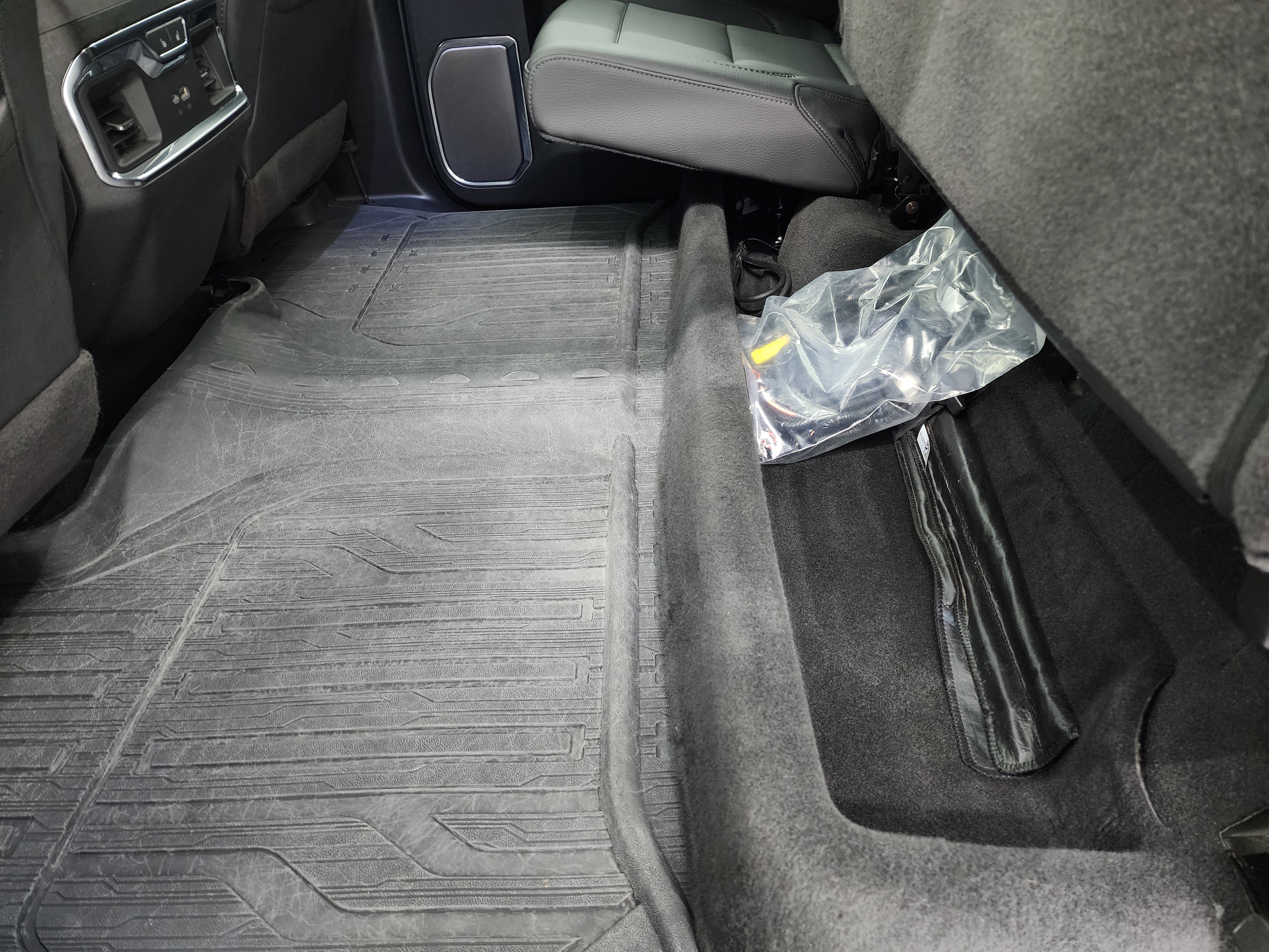 Used 2024 GMC Sierra 2500 Denali w/ Denali Reserve Package image 44