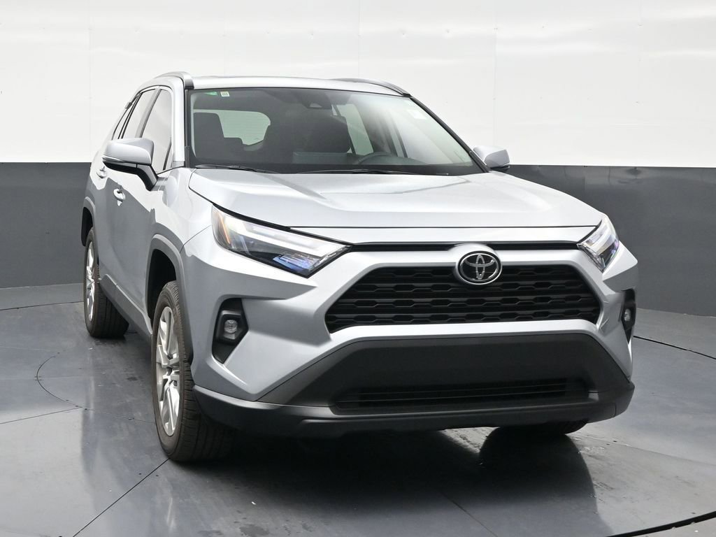 Used 2025 Toyota RAV4 XLE Premium image 7