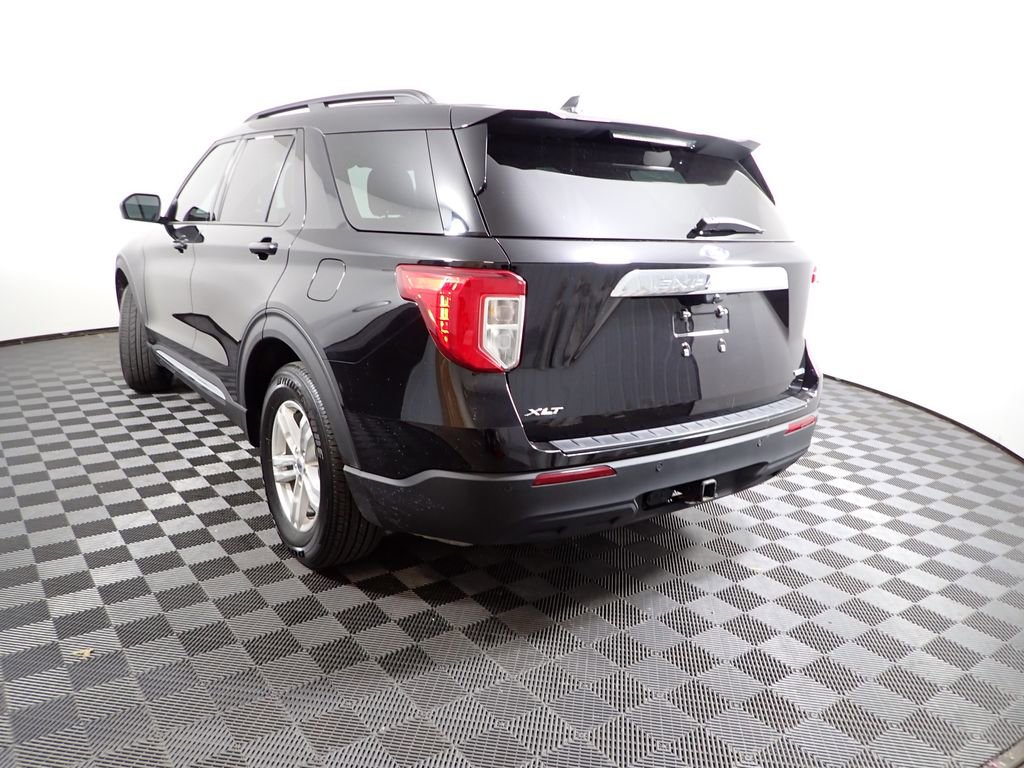 Used 2020 Ford Explorer XLT w/ Comfort Package image 7