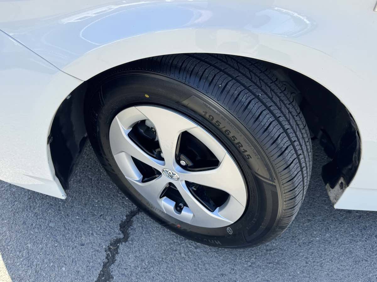 Used 2013 Toyota Prius Four FWD image 32