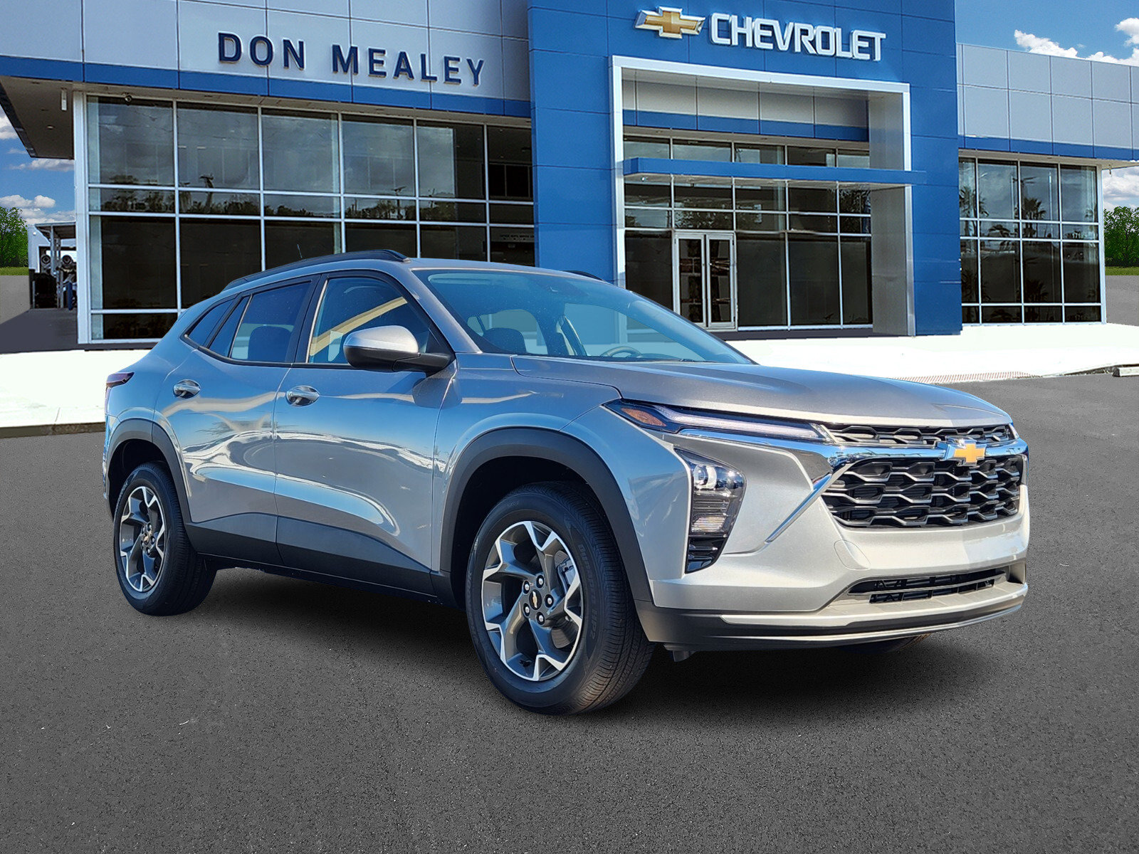 New 2026 Chevrolet Trax LT w/ Driver Confidence Package FWD image 1
