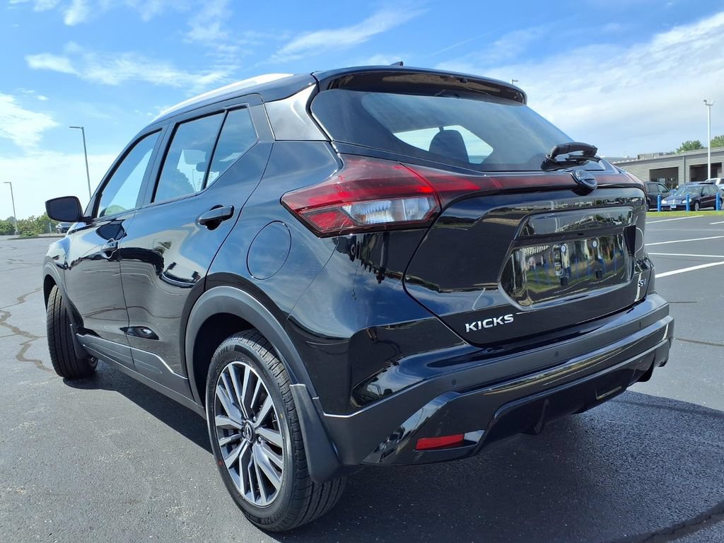 Used 2022 Nissan Kicks SV FWD image 25