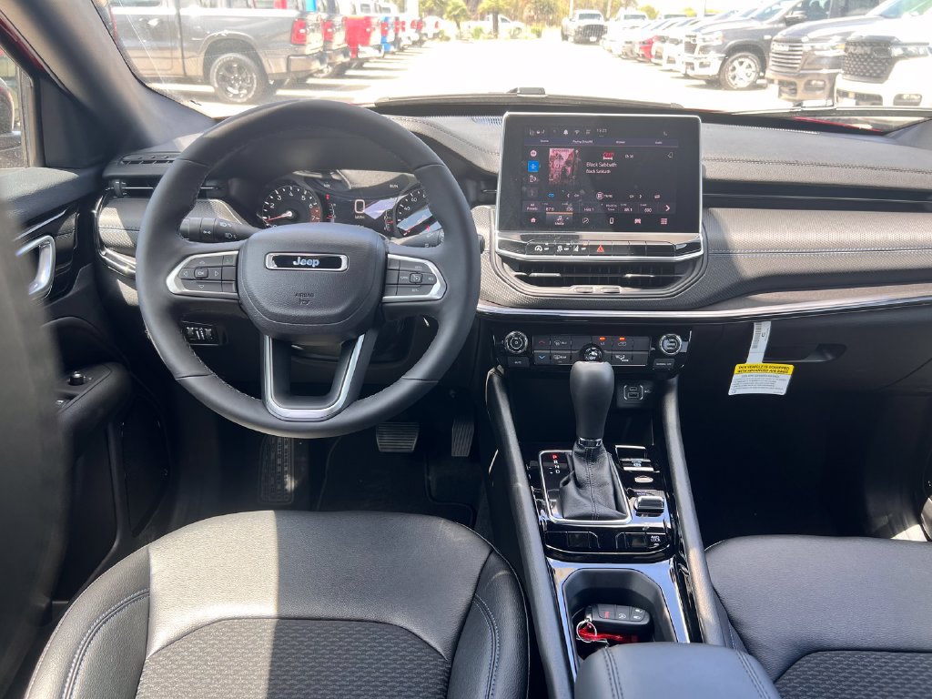 New 2026 Jeep Compass Latitude AWD/4WD image 11