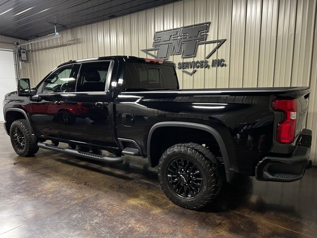 Used 2024 Chevrolet Silverado 2500 LTZ w/ LTZ Plus Package image 5