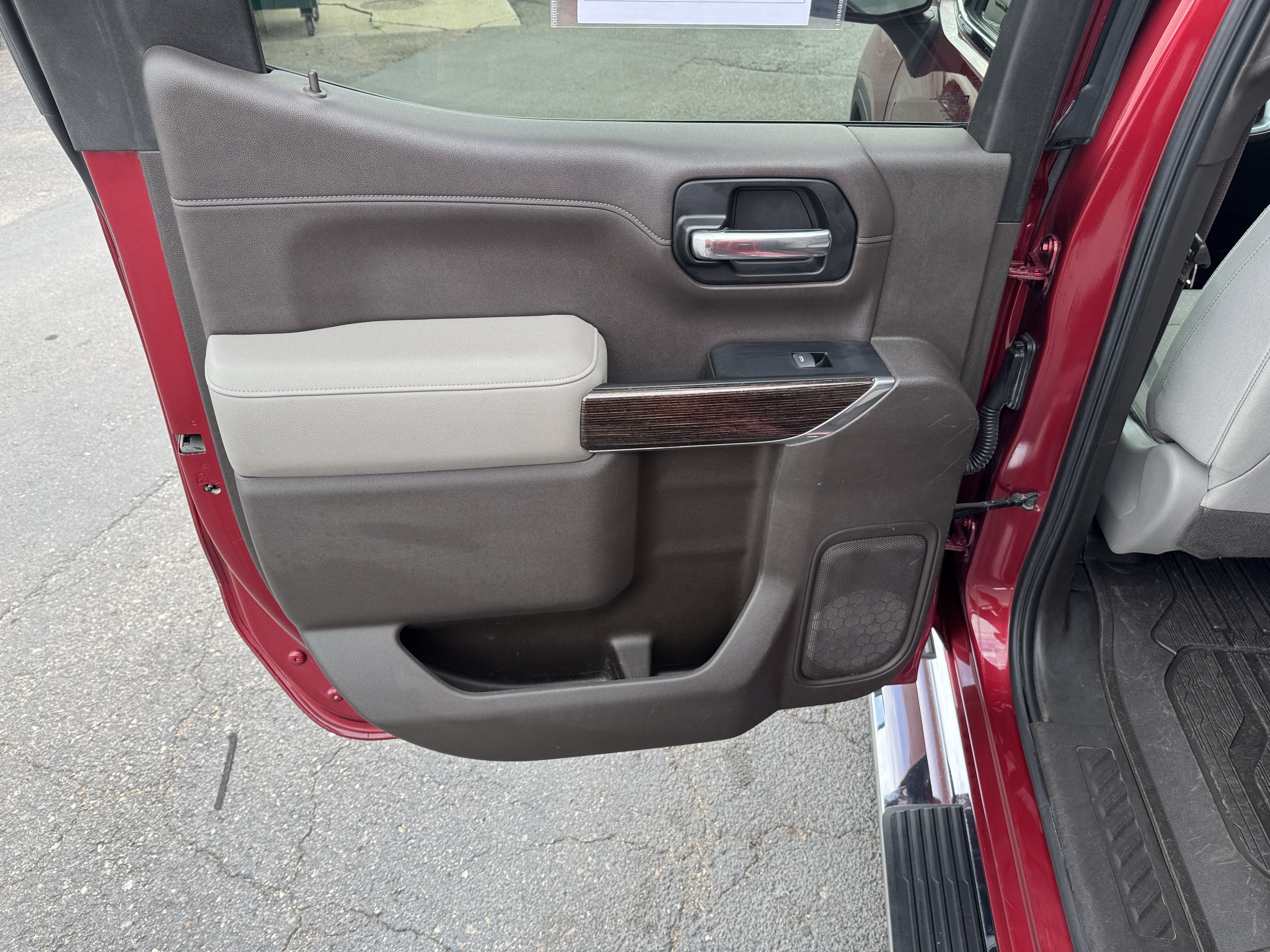 Used 2019 GMC Sierra 1500 SLE w/ SLE Value Package AWD/4WD image 28