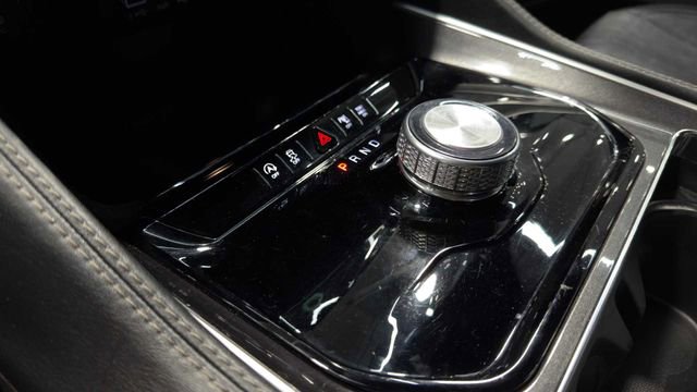 Used 2023 Jeep Wagoneer 2WD image 31