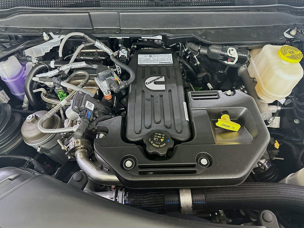 New 2026 RAM 5500 4x4 Crew Cab w/ Laramie Trim Package image 17