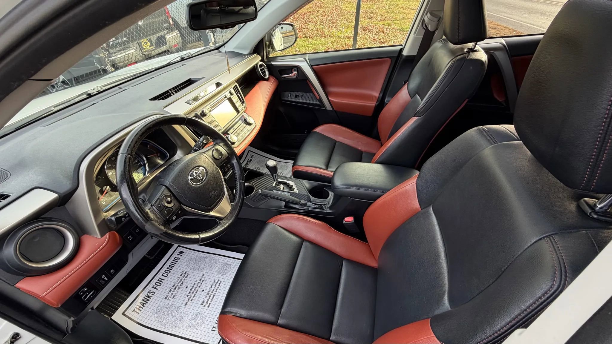 Used 2015 Toyota RAV4 Limited image 10