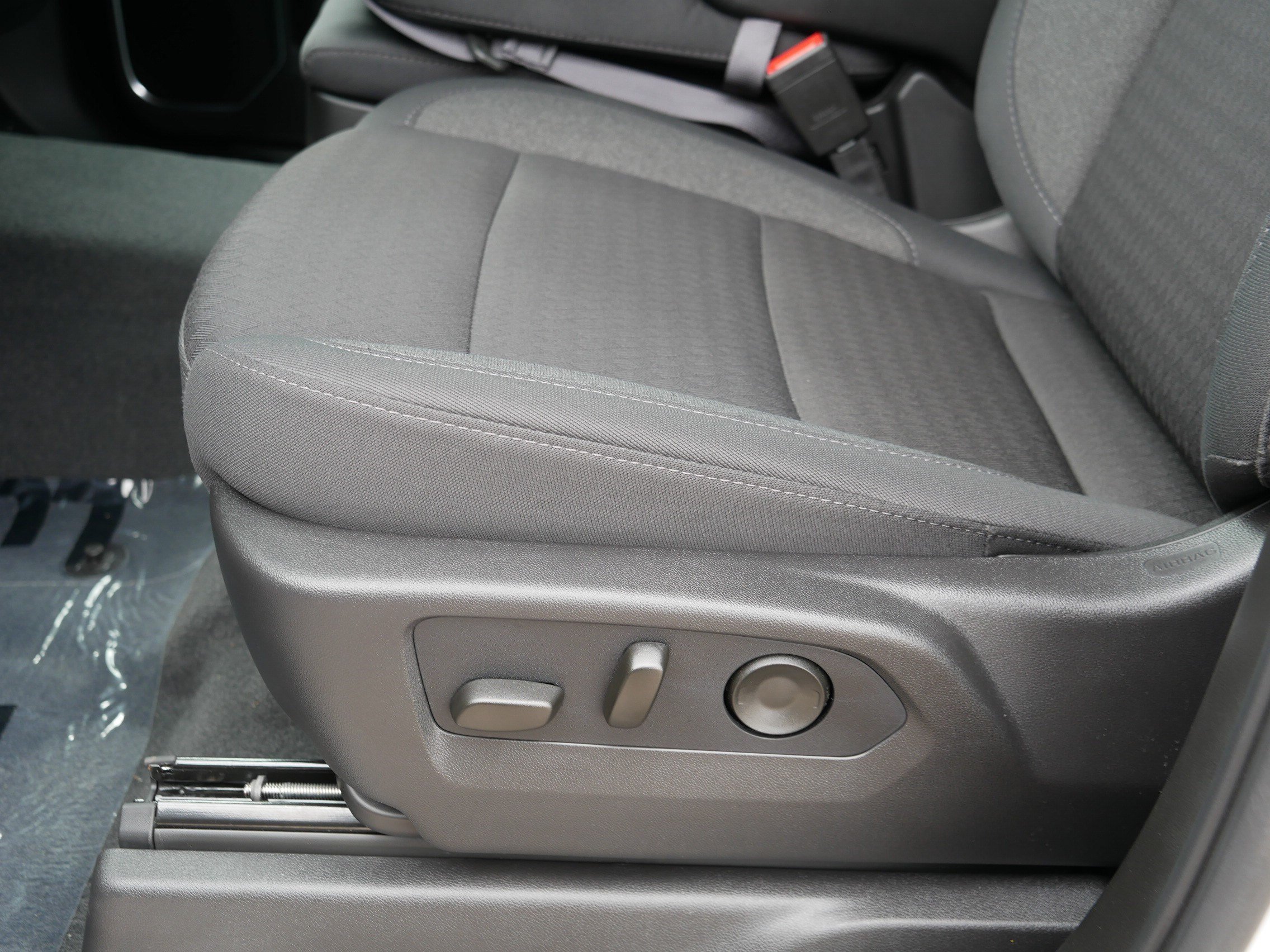 Certified 2026 Chevrolet Silverado 1500 RST AWD/4WD image 20