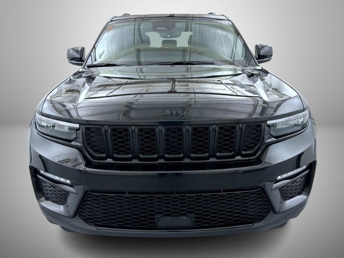 Certified 2023 Jeep Grand Cherokee Limited w/ Black Appearance Package AWD/4WD image 2