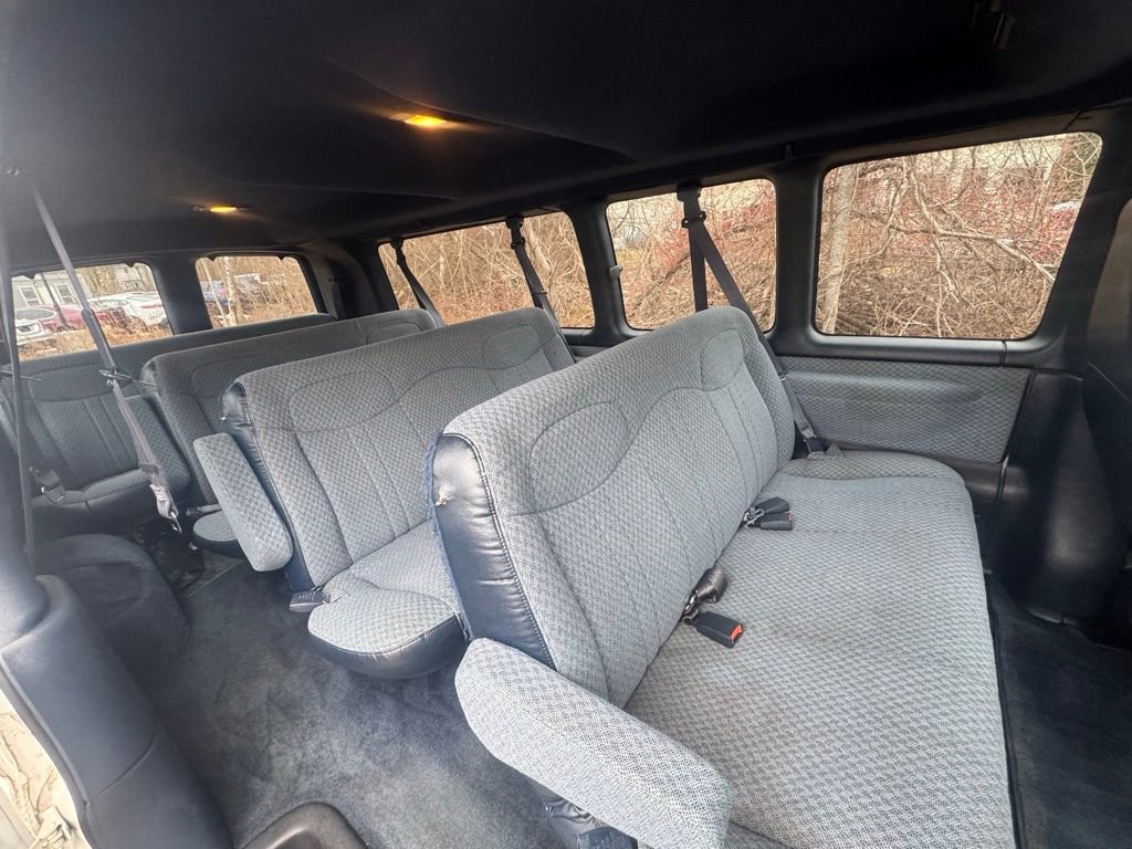 Used 2000 Chevrolet Express 3500 Extended Passenger w/ LS Preferred Equipment Group RWD image 18