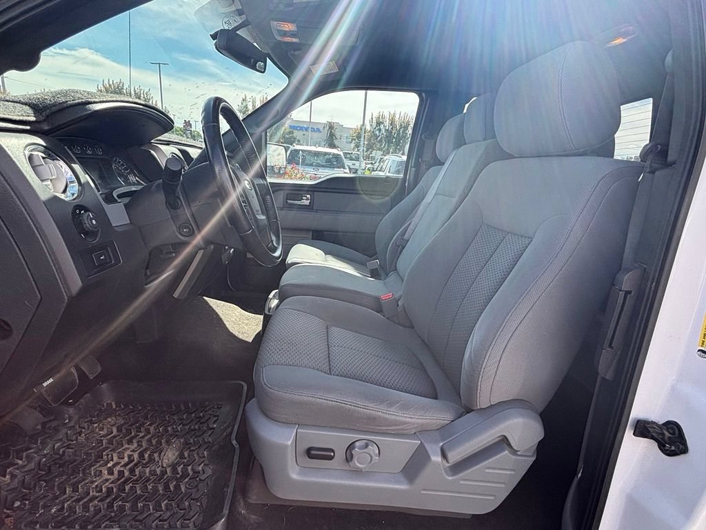 Used 2014 Ford F150 XLT w/ Equipment Group 302A Luxury AWD/4WD image 9