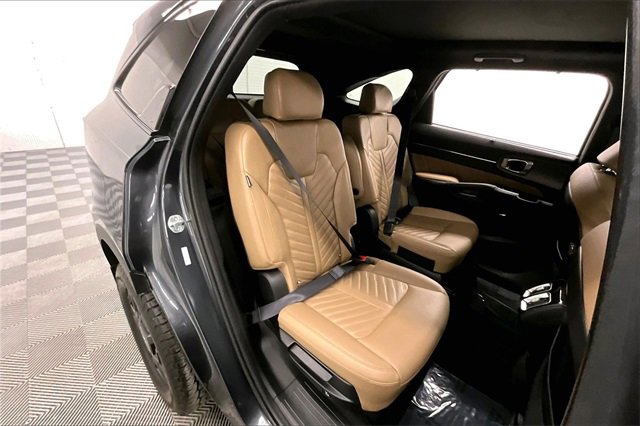 Used 2024 Kia Sorento SX Prestige w/ Olive Brown Leather Package image 23