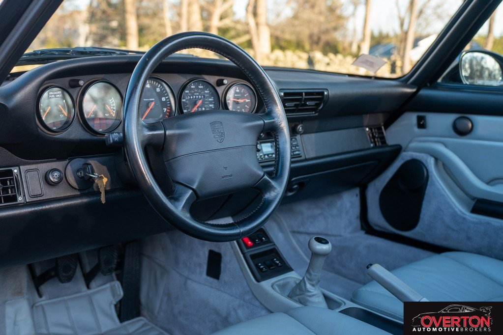 Used 1995 Porsche 911 Carrera RWD image 13
