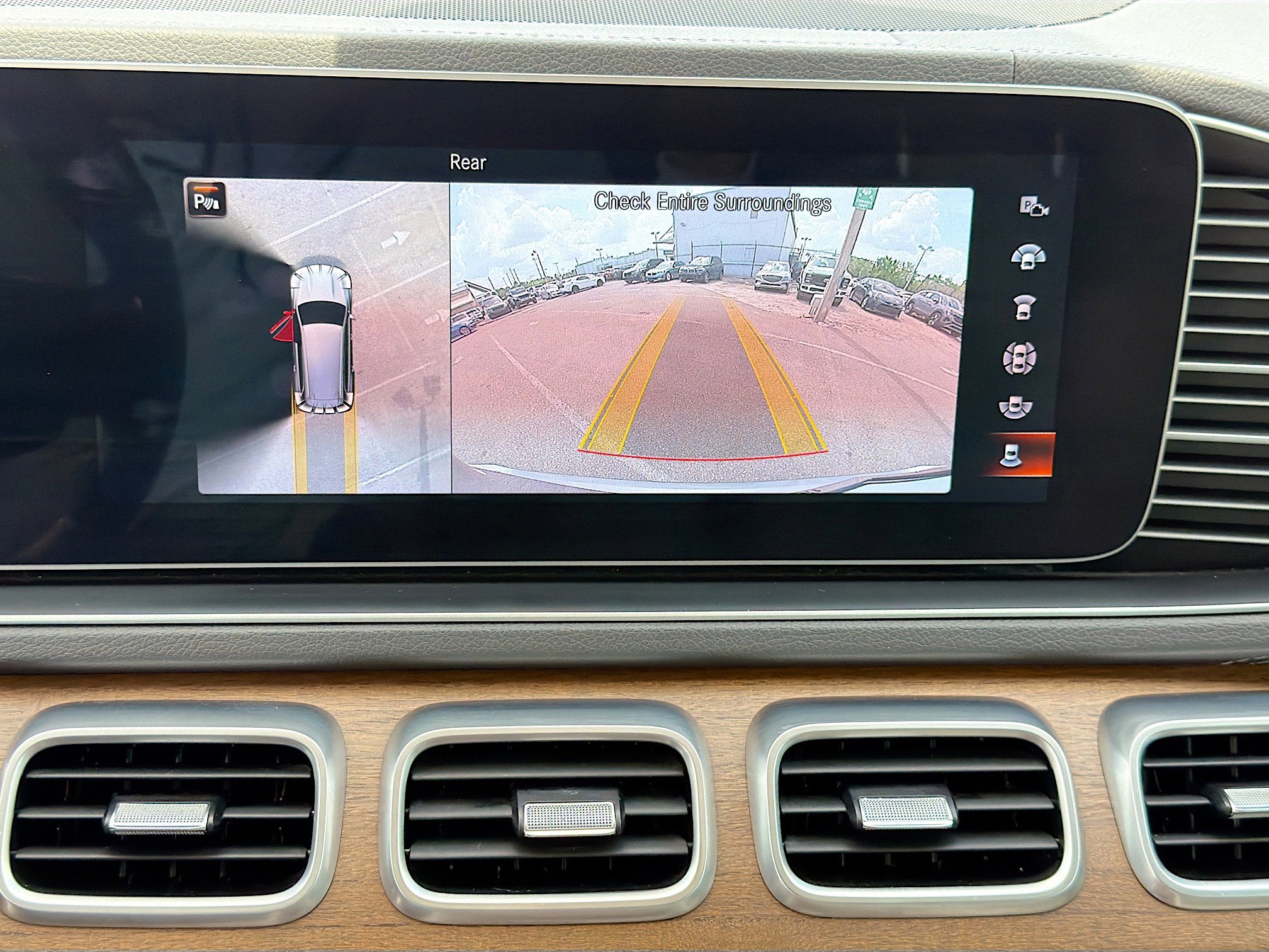 Used 2020 Mercedes-Benz GLS 450 4MATIC image 34