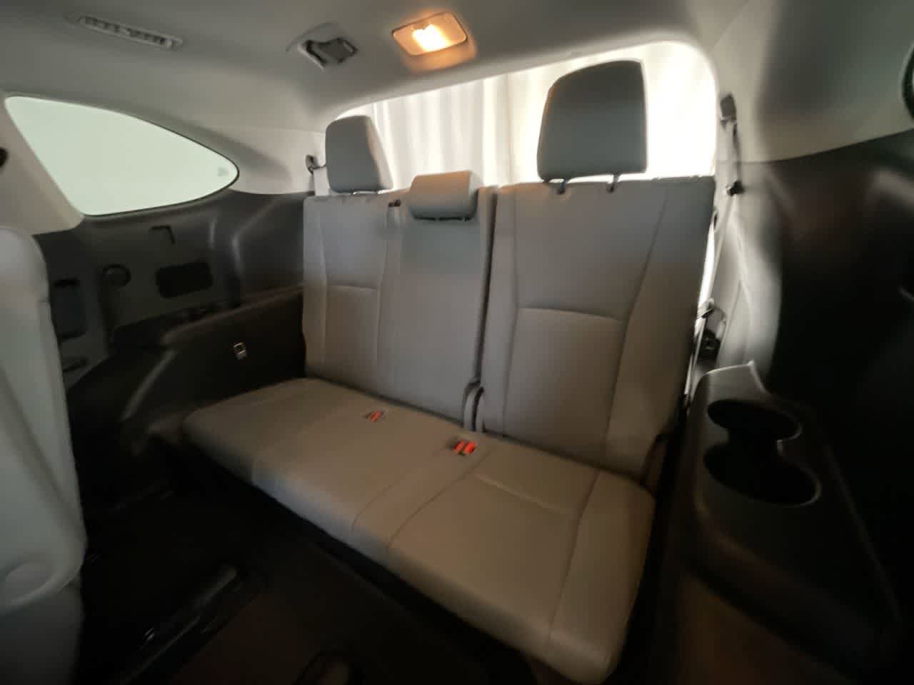 Used 2024 Toyota Highlander Limited AWD/4WD image 24