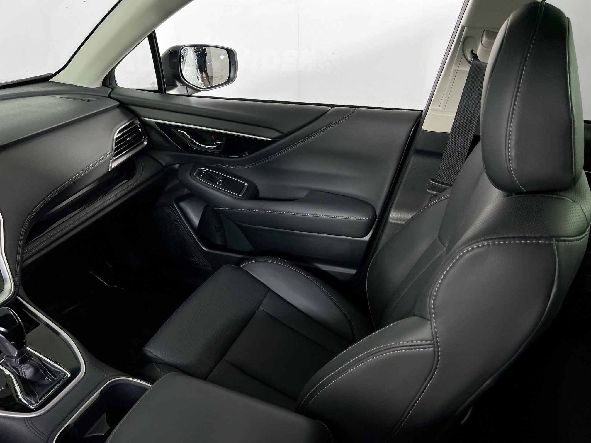 Used 2022 Subaru Outback Limited image 25